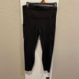 Athleta ultimate stash pocket 7/8 leggings